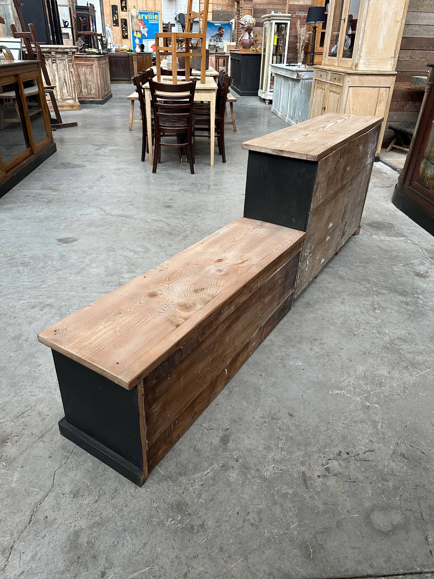 Meuble de métier asymétrique