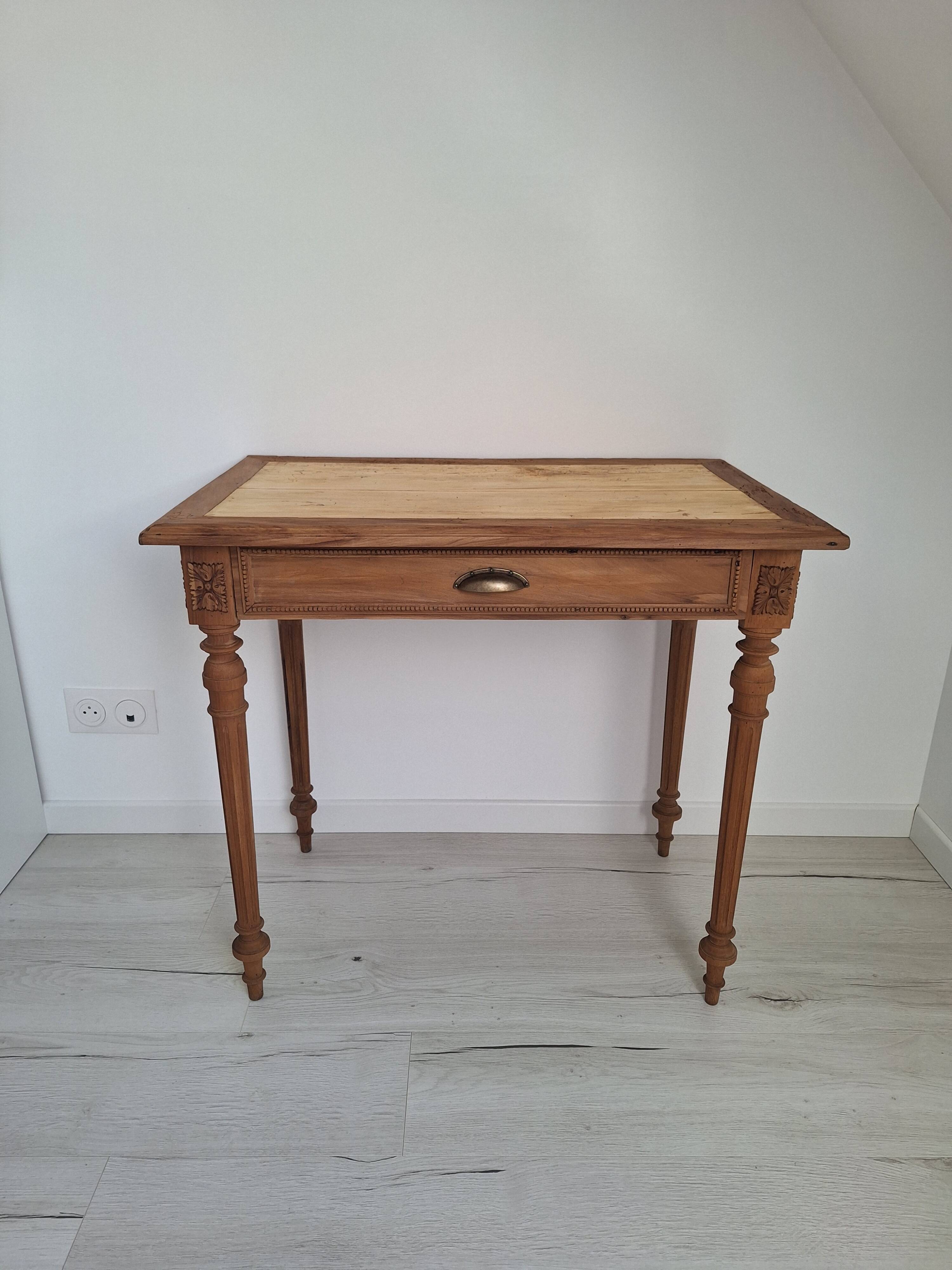 Antique solid wood desk – Late 19th century (1880-1900) – Restored