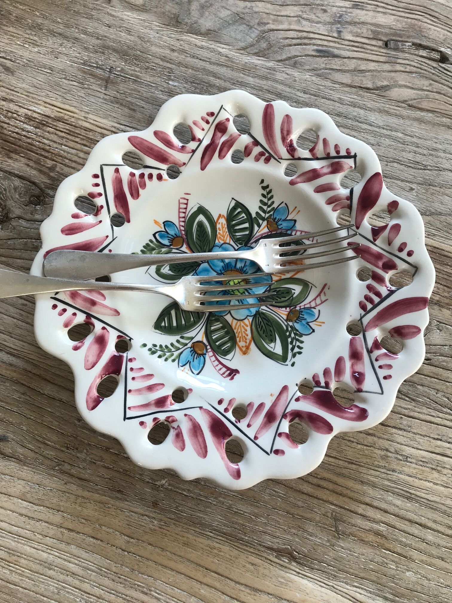 Flower plate serving