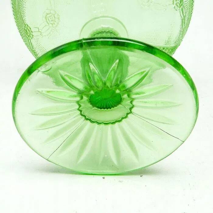 J1N Huta Ząbkowice green plate in Art Nouveau style