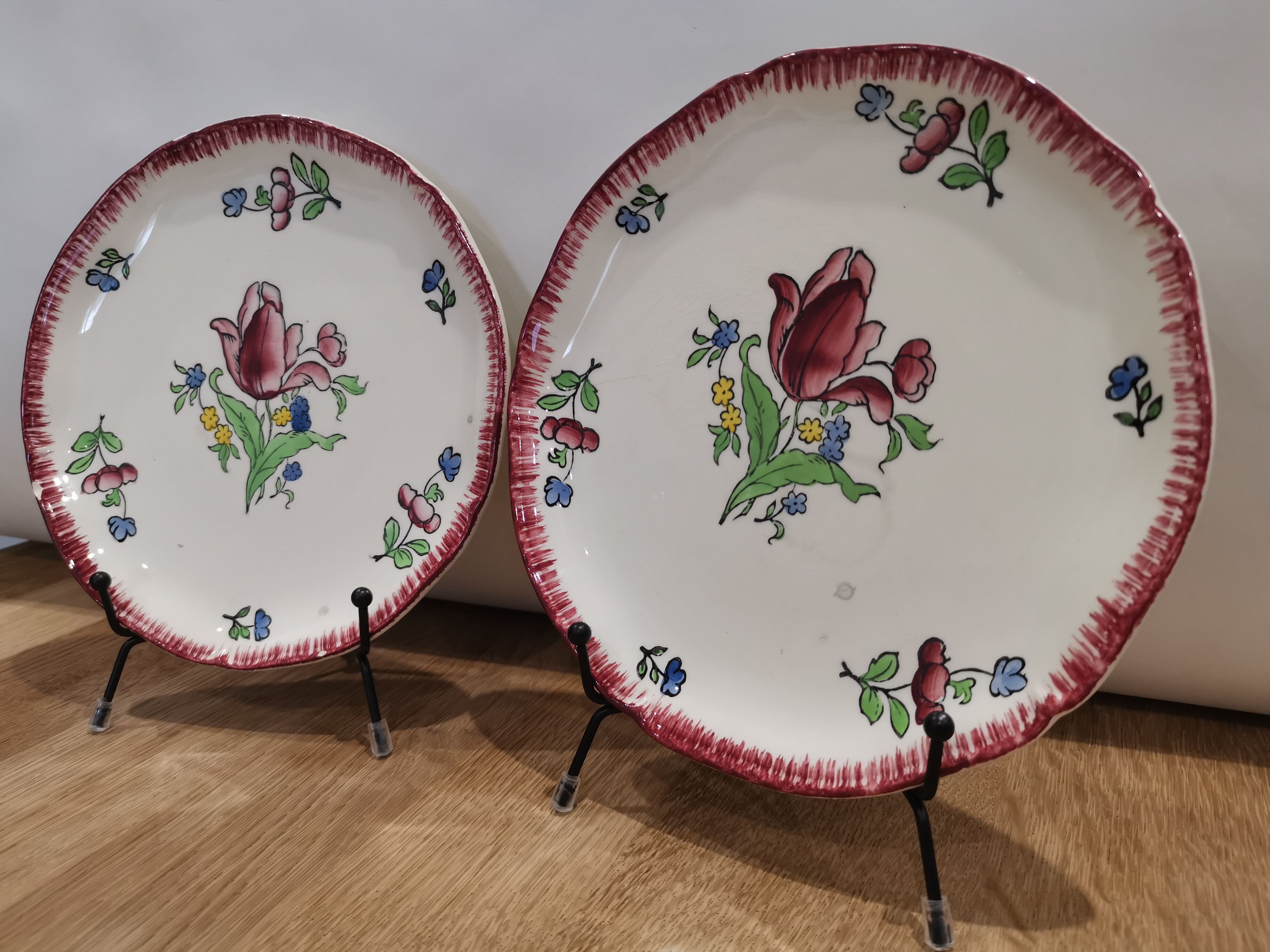 2 old flat plates in GIEN earthenware model "Lorraine"