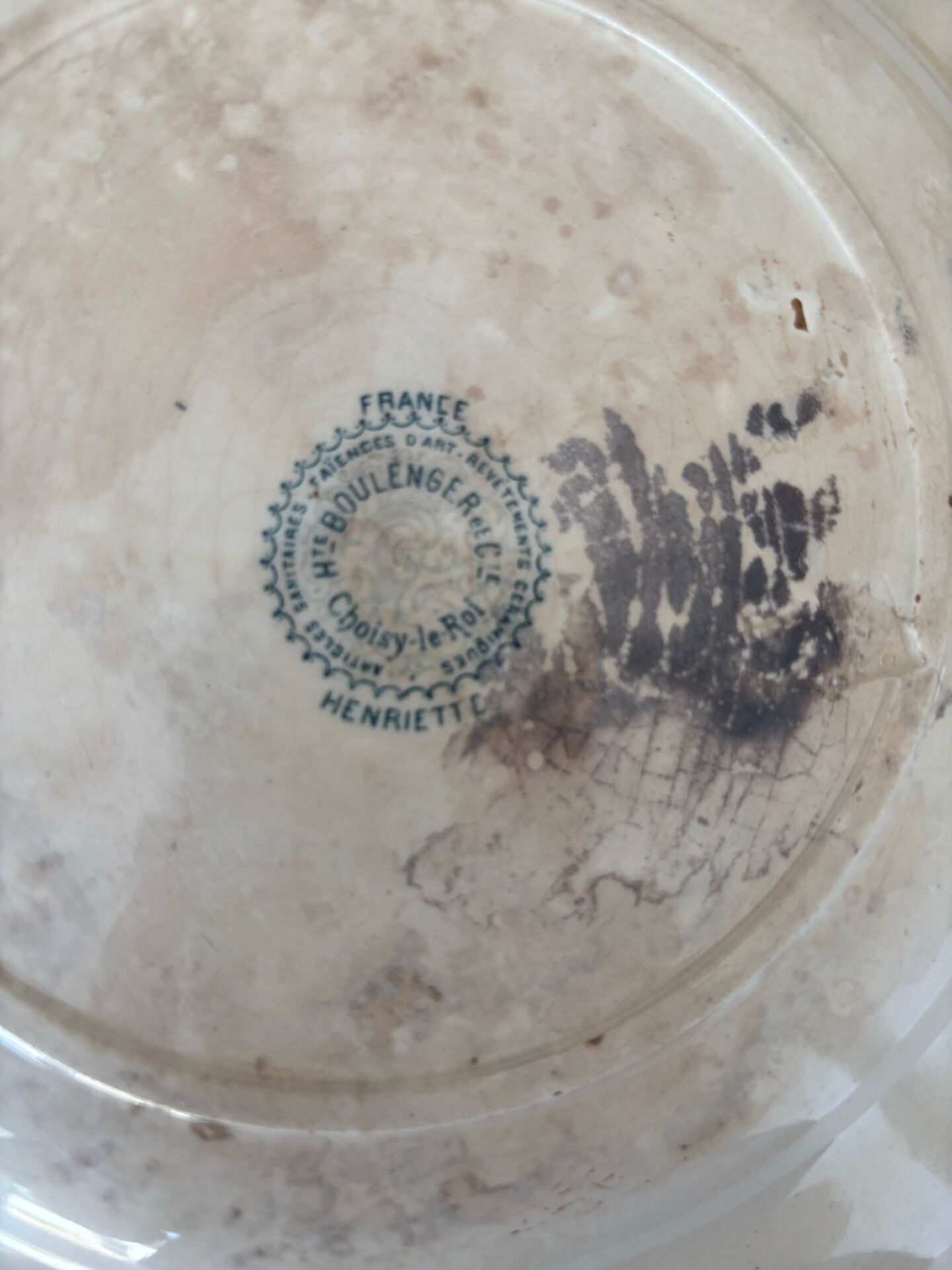 Old ironstone plate from Choisy-le-Roi, Hte Boulenger and Co.