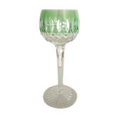 Verre en cristal –   roemer vert – saint-louis – avec une pointe de pigmentation prononcée.