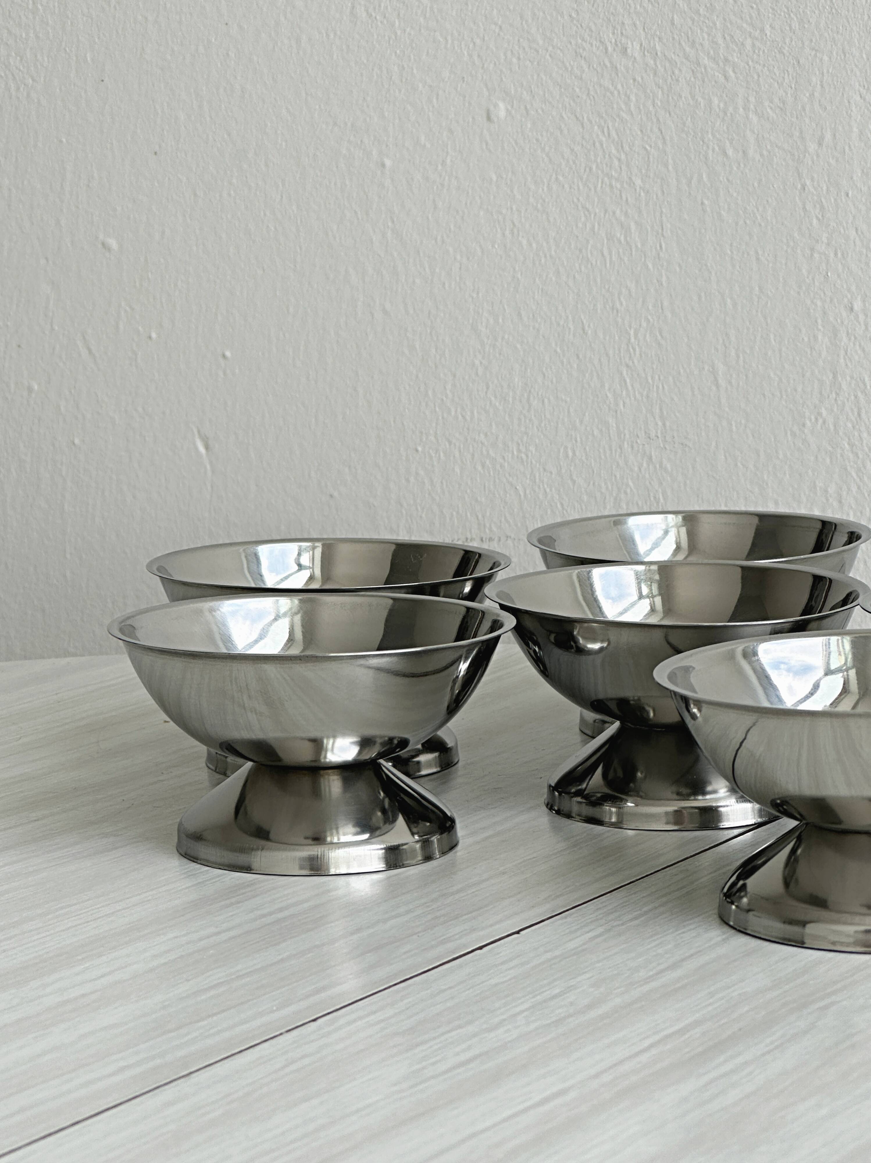 Set of 6 polished stainless steel footed bowls