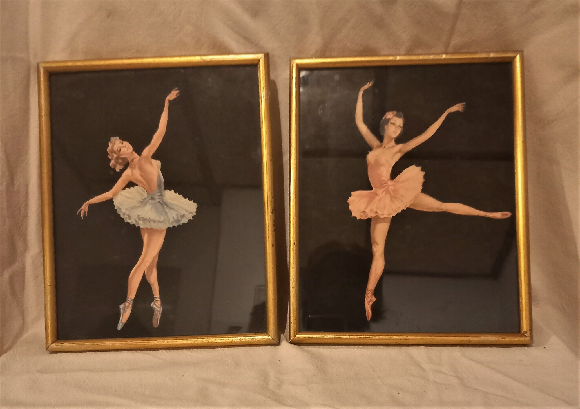 Two ballerinas, silhouettes of dancers, collages vintage under gold frame