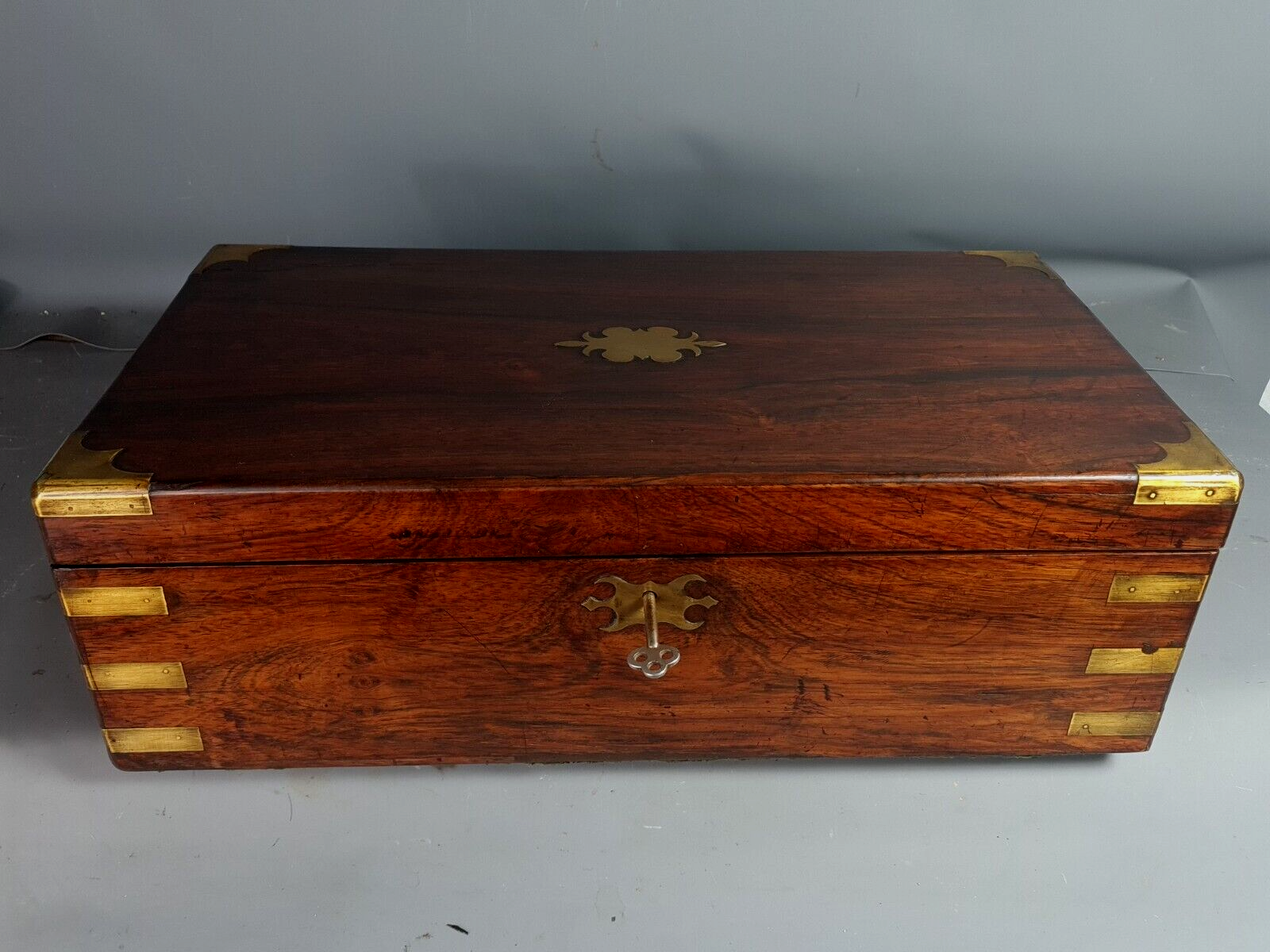 Coffret écritoire acajou avec tiroirs secrets Angleterre XIXe siècle SB