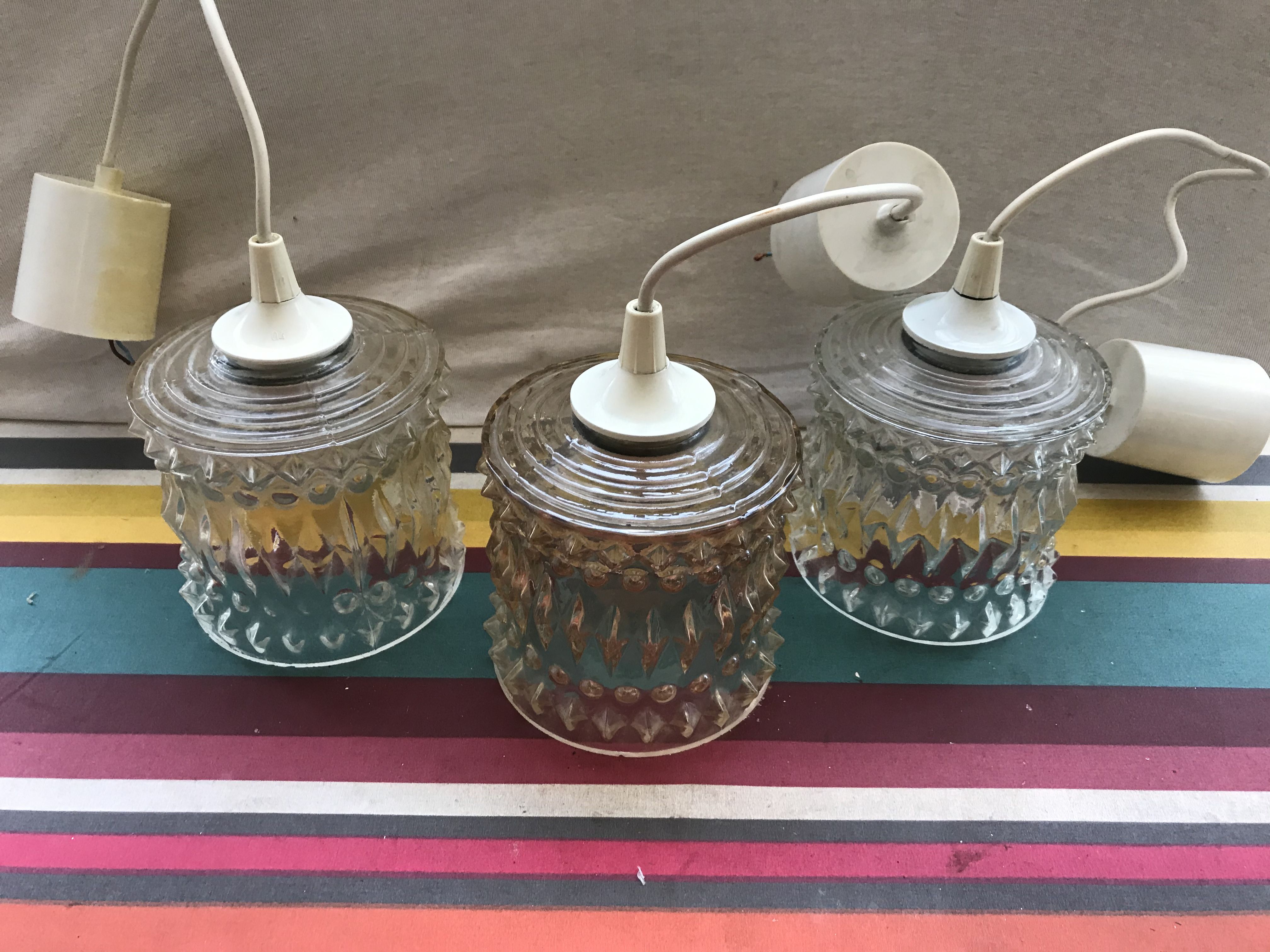Lot of 3 suspensions ancient reflector glass molded irisé years 70 vintage