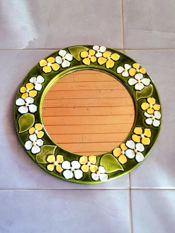 Mithé Espelt ceramic mirror