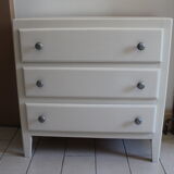 Vintage off-white dresser