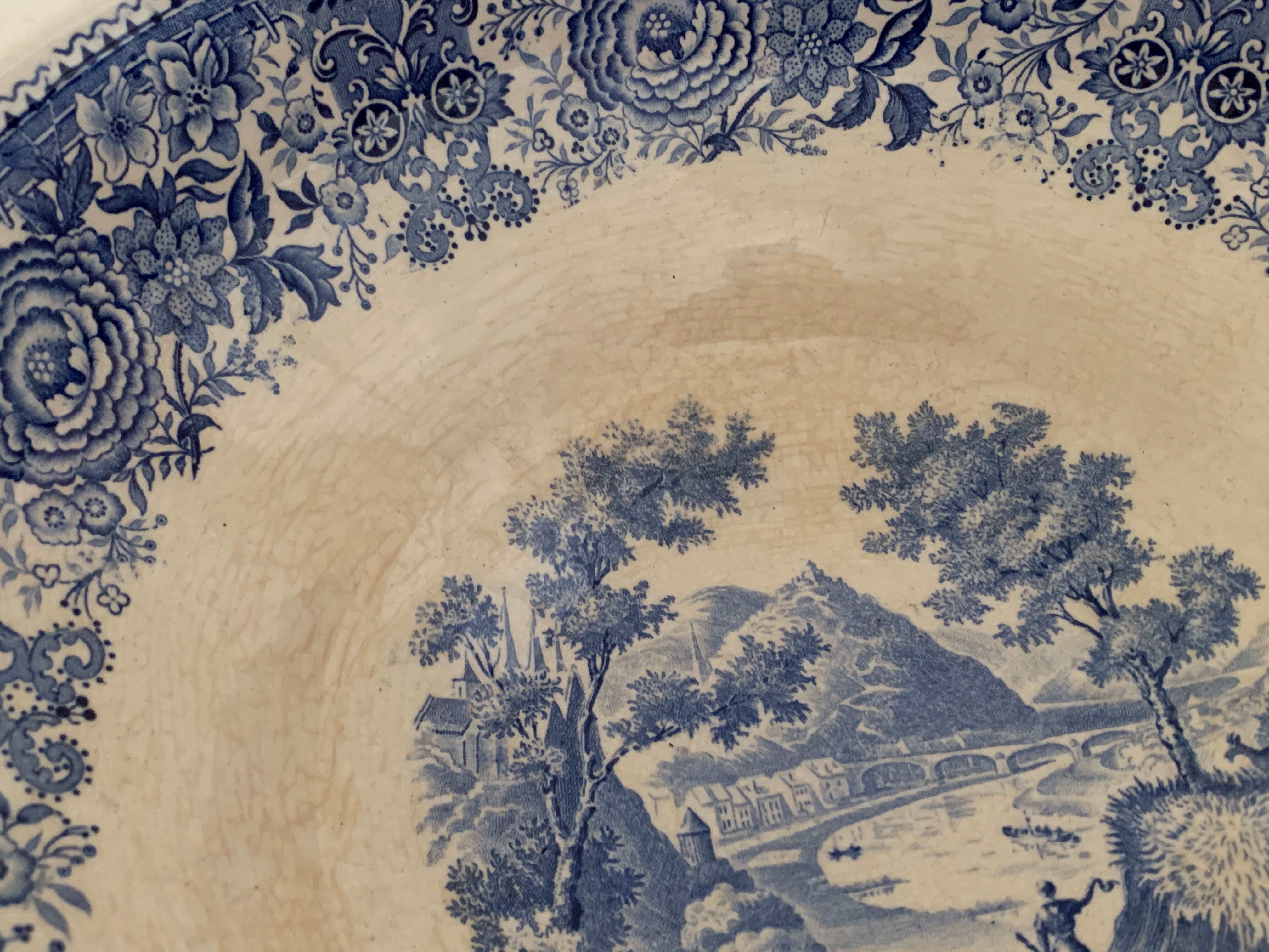 Saladier ancien en faïence Villeroy et Boch, modèle Burgenland