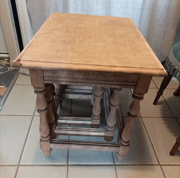 Table gigogne bois massif aéro-gommée