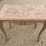 Petite table d’appoint en chêne