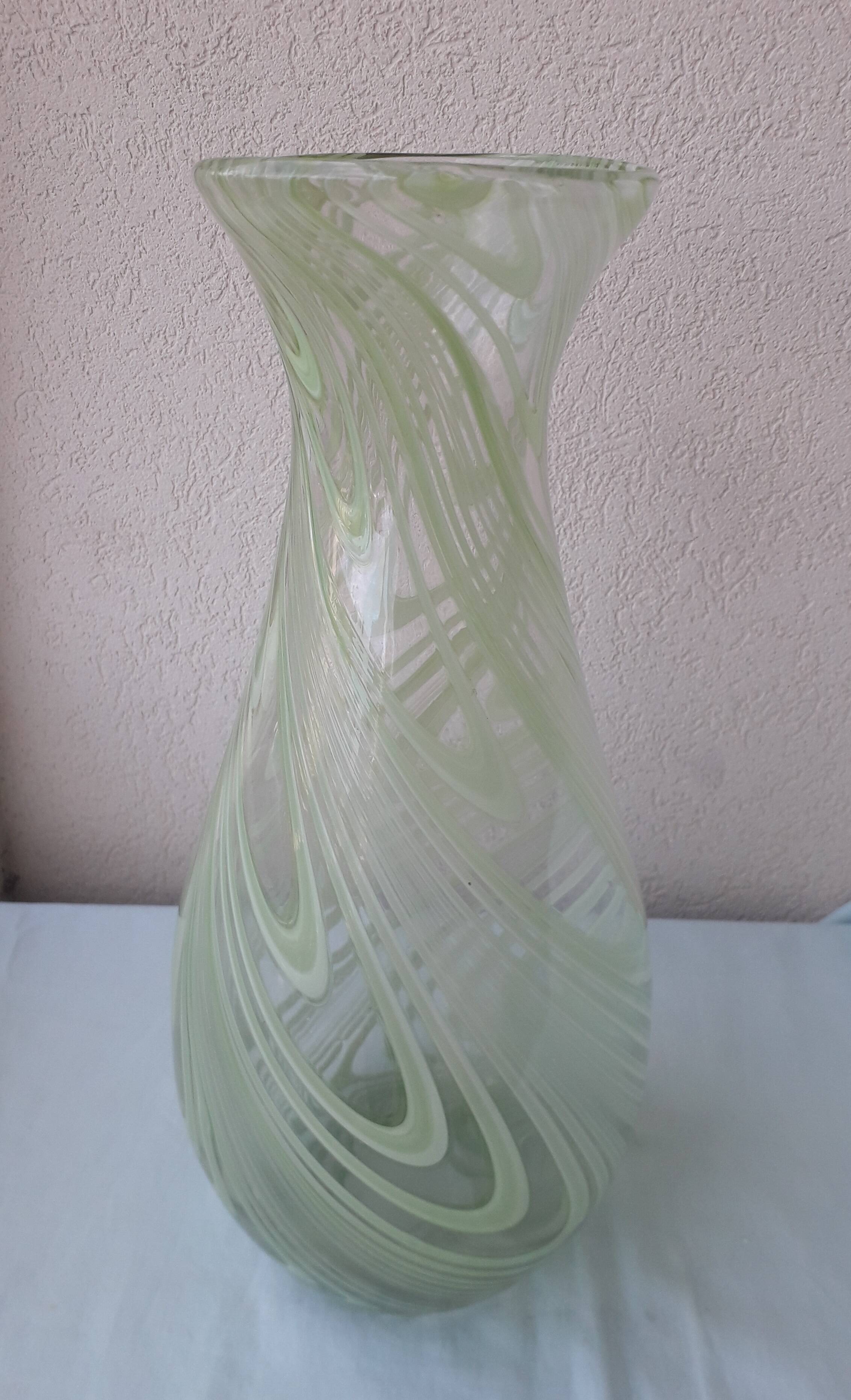 Glass vase
