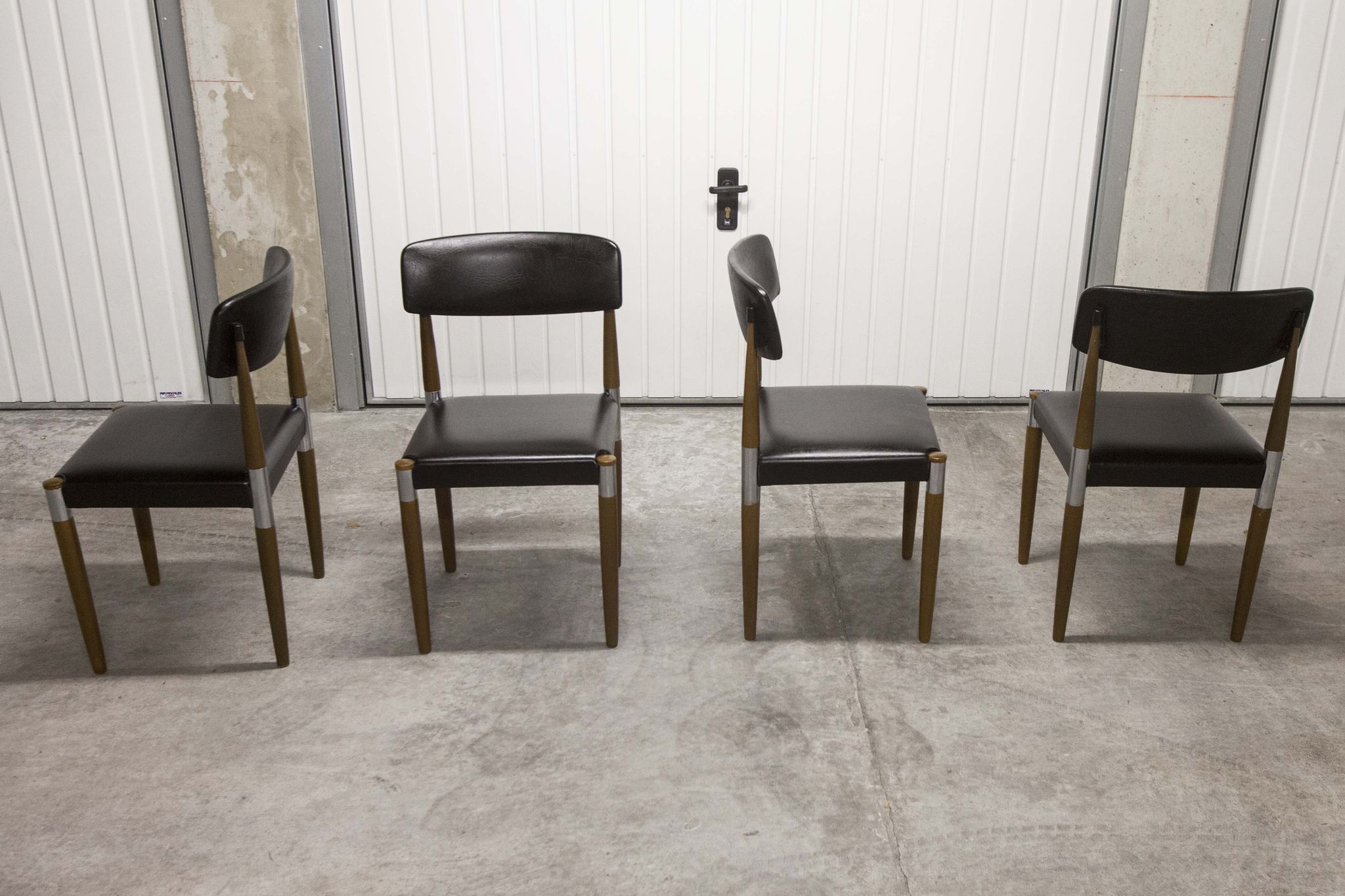Lot of 4 Scandinavian chairs feet fused wood 60's