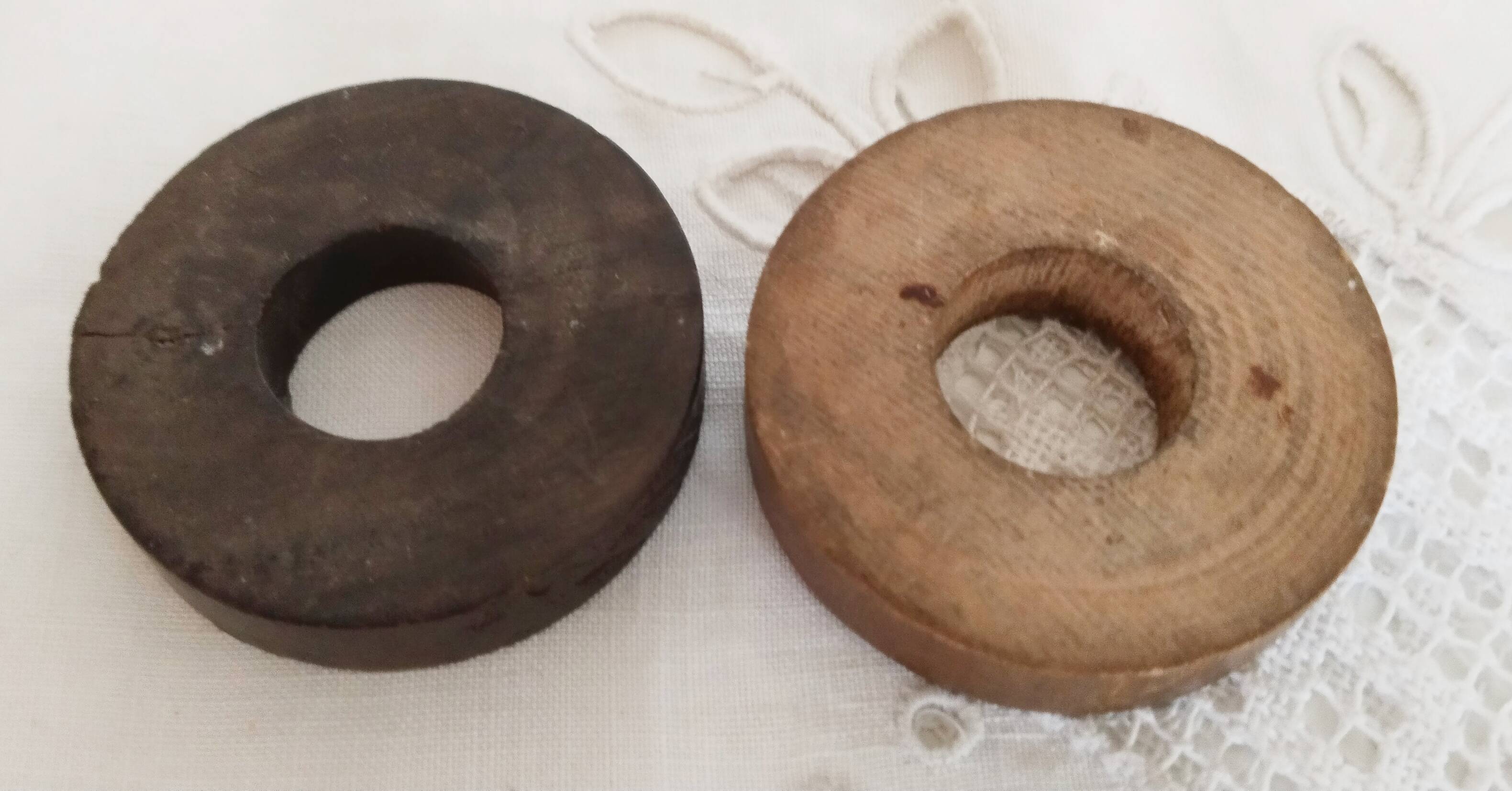 Bezette game, old, handcrafted, Norman game