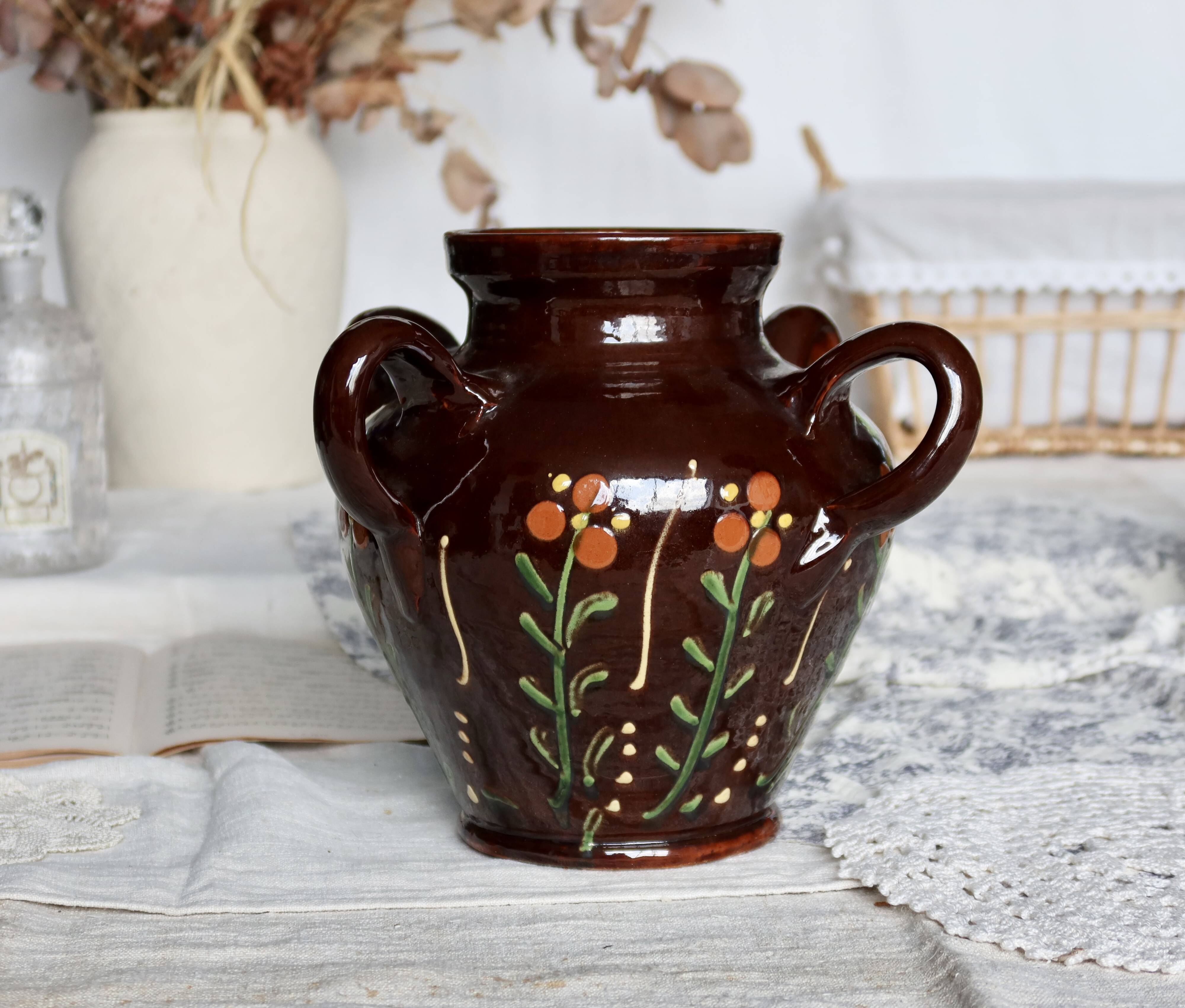 Large antique glazed ceramic jar - Floral motif