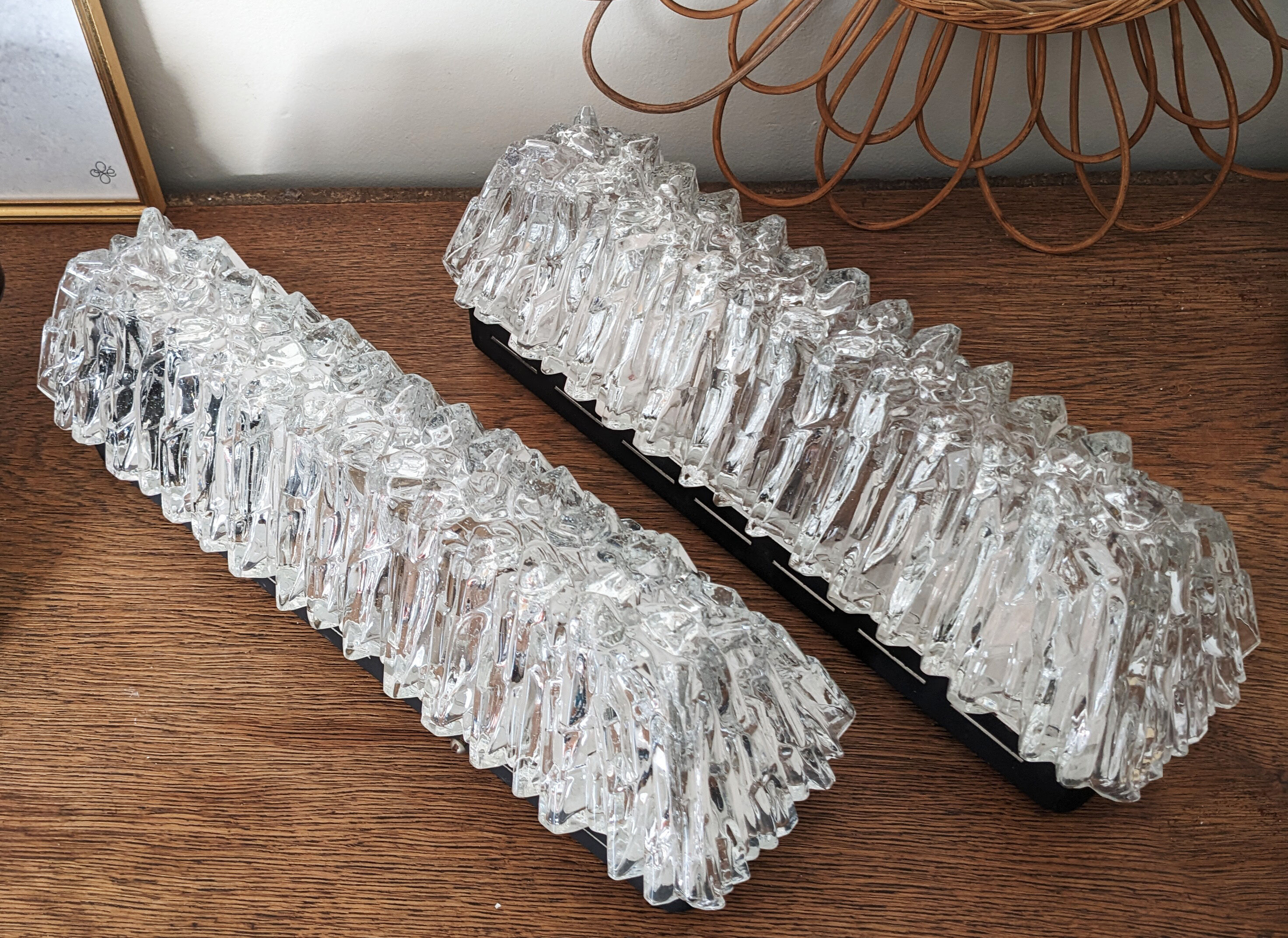 Pair of vertical wall lamps