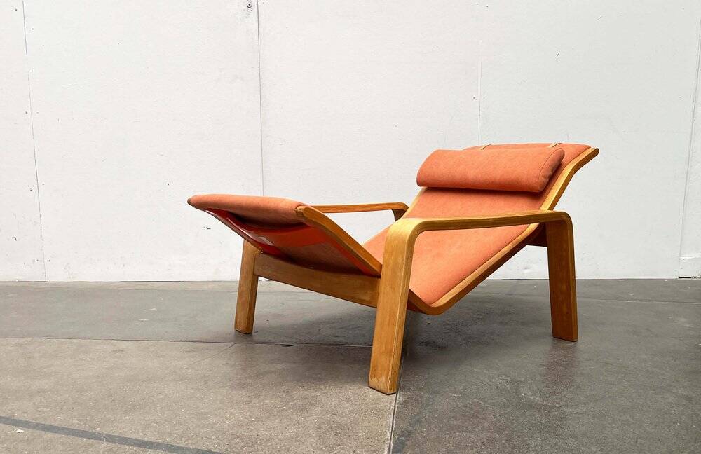 Mid-century modern Pulkka lounge chair by Ilmari Lappalainen for Asko, 1960s.