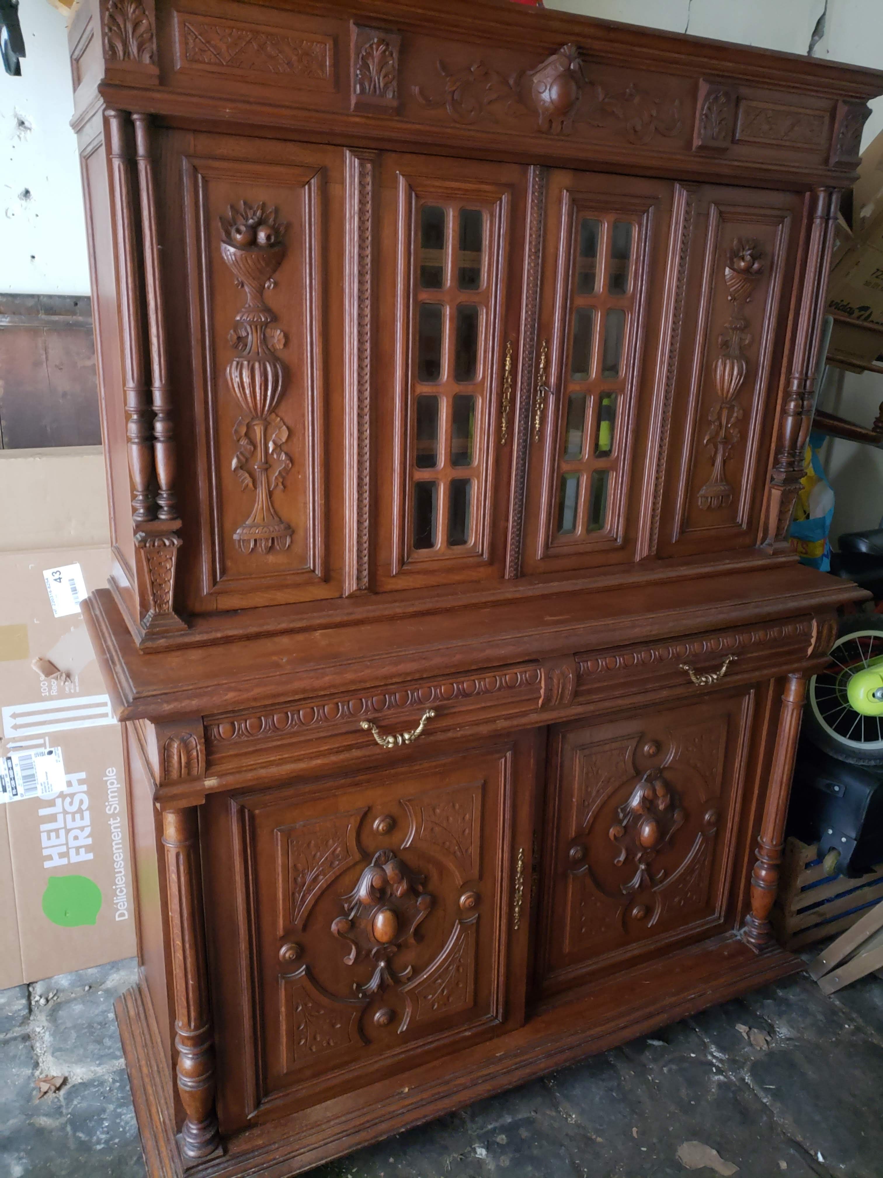 Two-body buffet Henry II