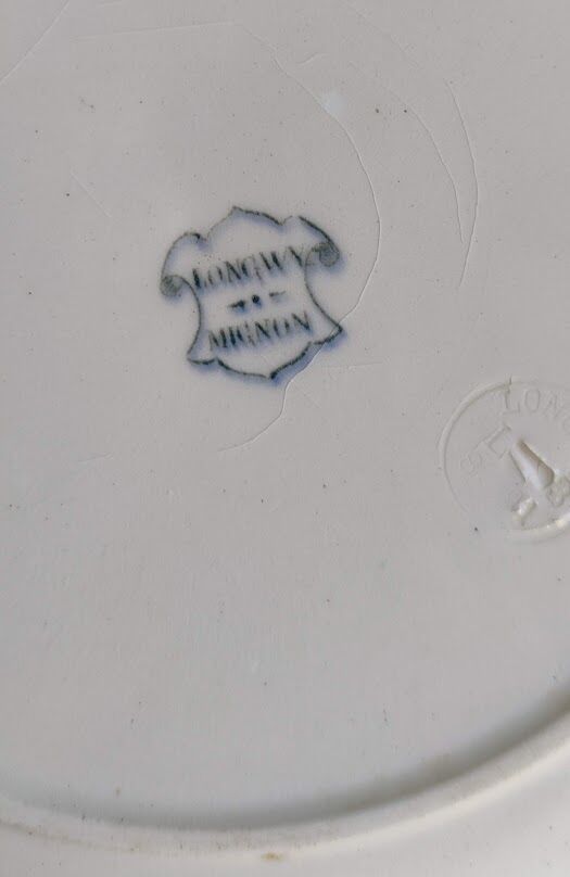 Hollow dish Iron Earth Longwy model "cute"