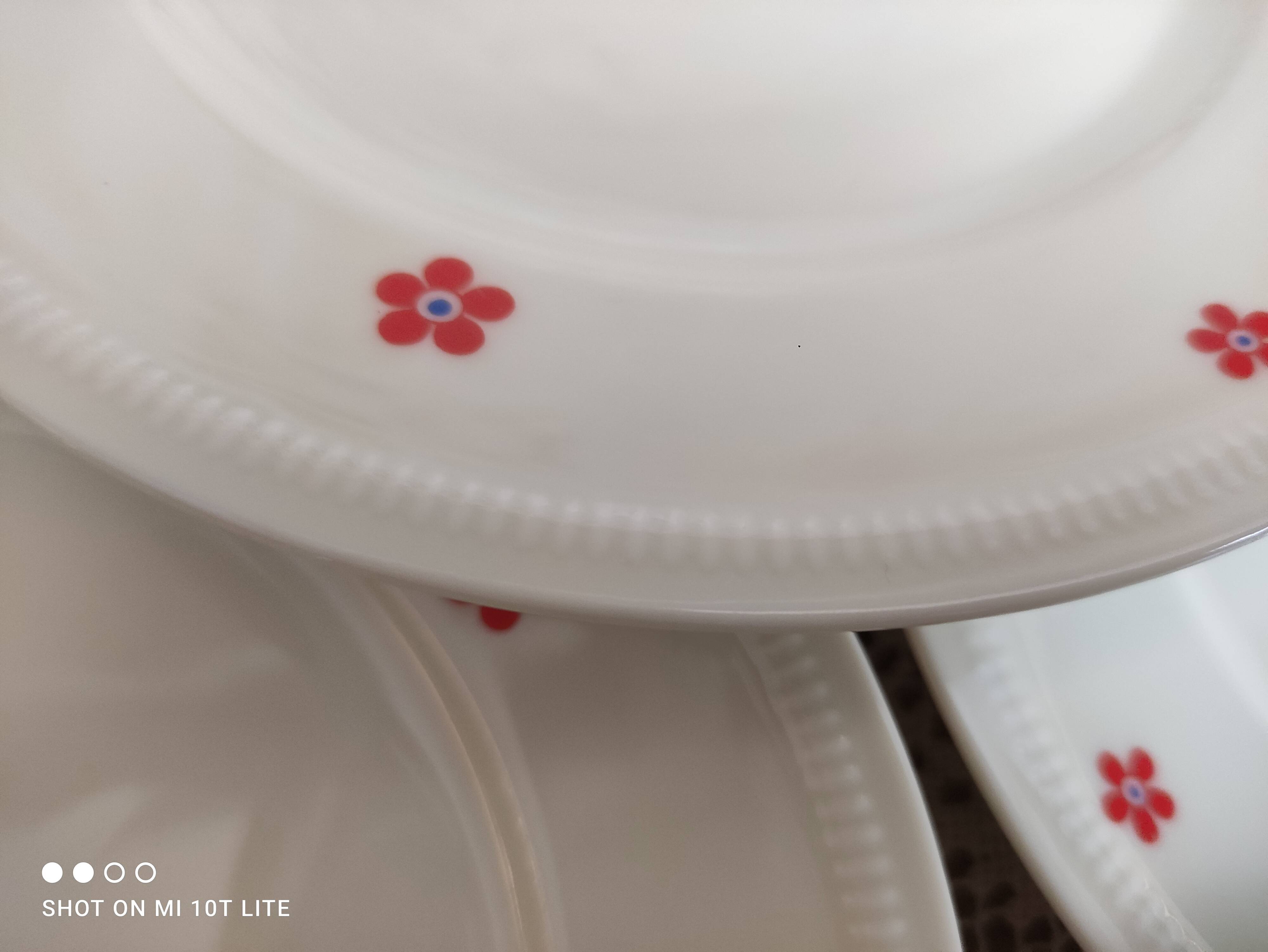 Dessert service 11 pieces in beige Bavaria porcelain with small orange flowers