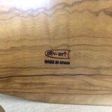 Servant salt and pepper in olive wood