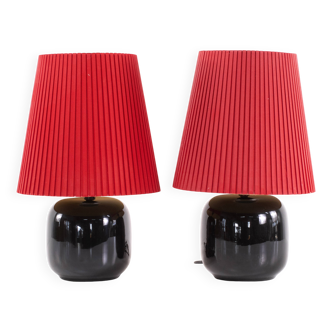 Paire de lampes à poser faillance noire abat jour rouge 1960 Suède