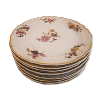Lot d'assiettes à dessert en porcelaine à motifs fleurs