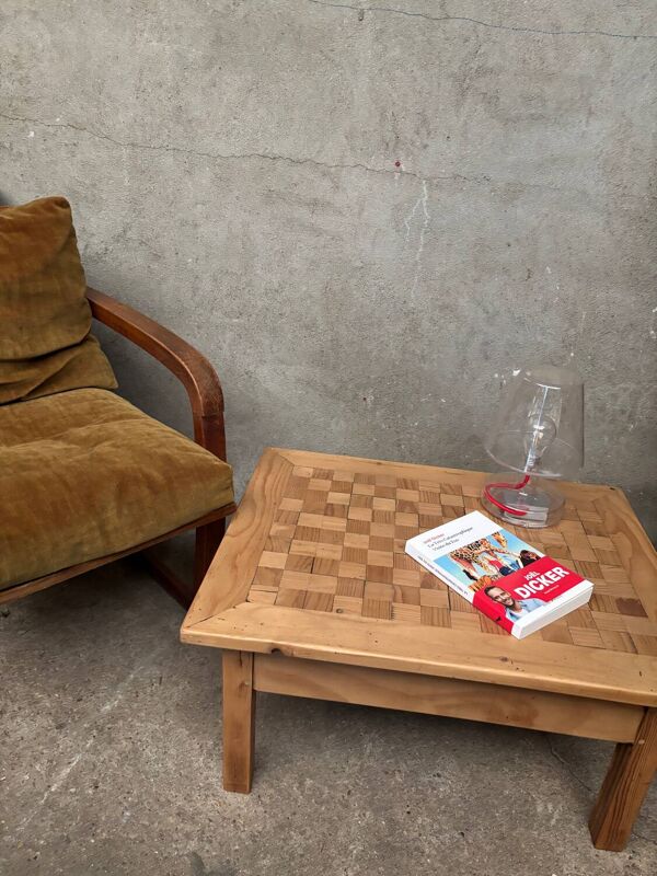 Table basse originale ancienne en bois blond doré