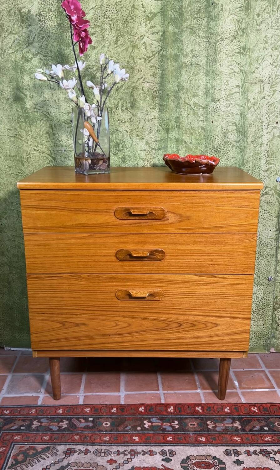 Commode rétro vintage en teck du milieu du siècle