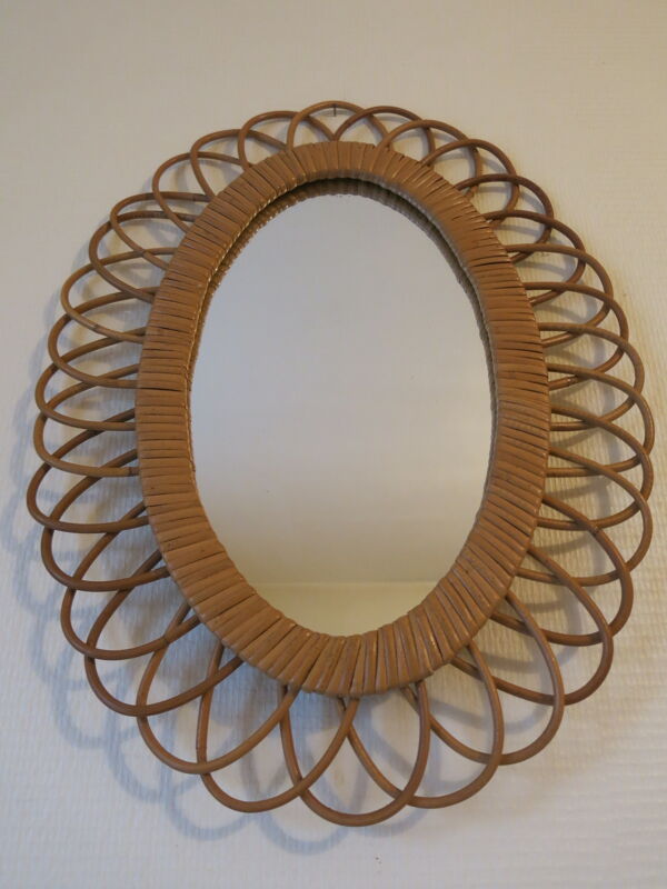 Miroir en rotin vintage 60s 70s oval en rosace