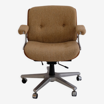 Giroflex office chair