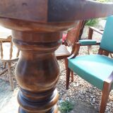 Fifth wheel on column