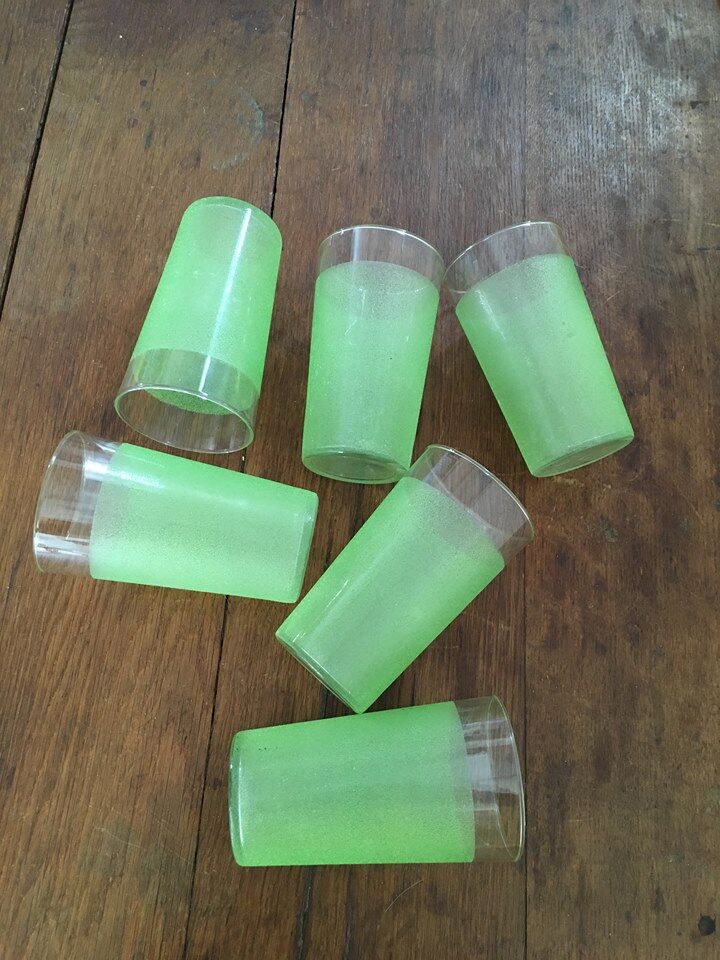 Six glasses granités green of the 1960