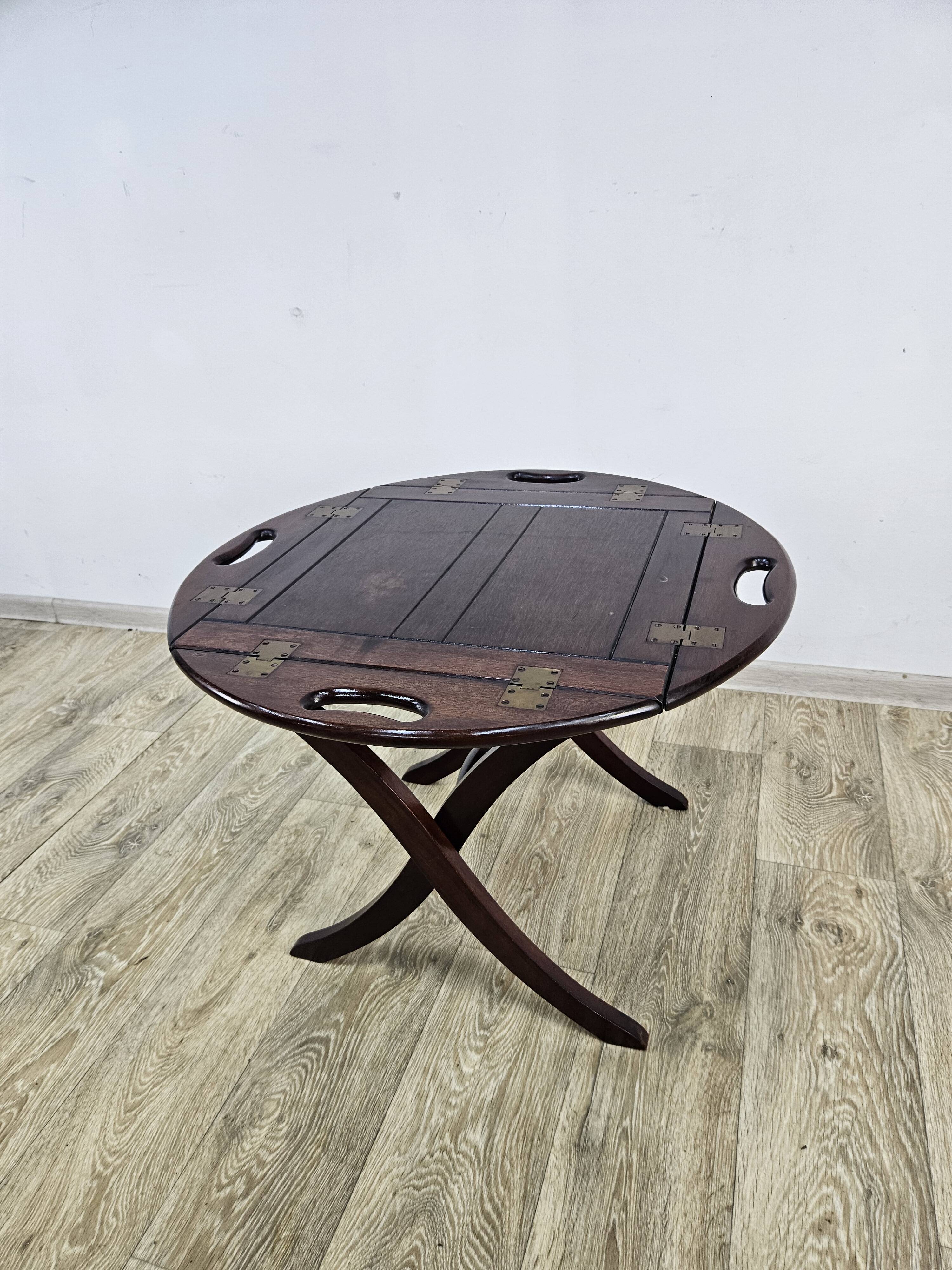 Vintage mahogany table, England, 1970s.