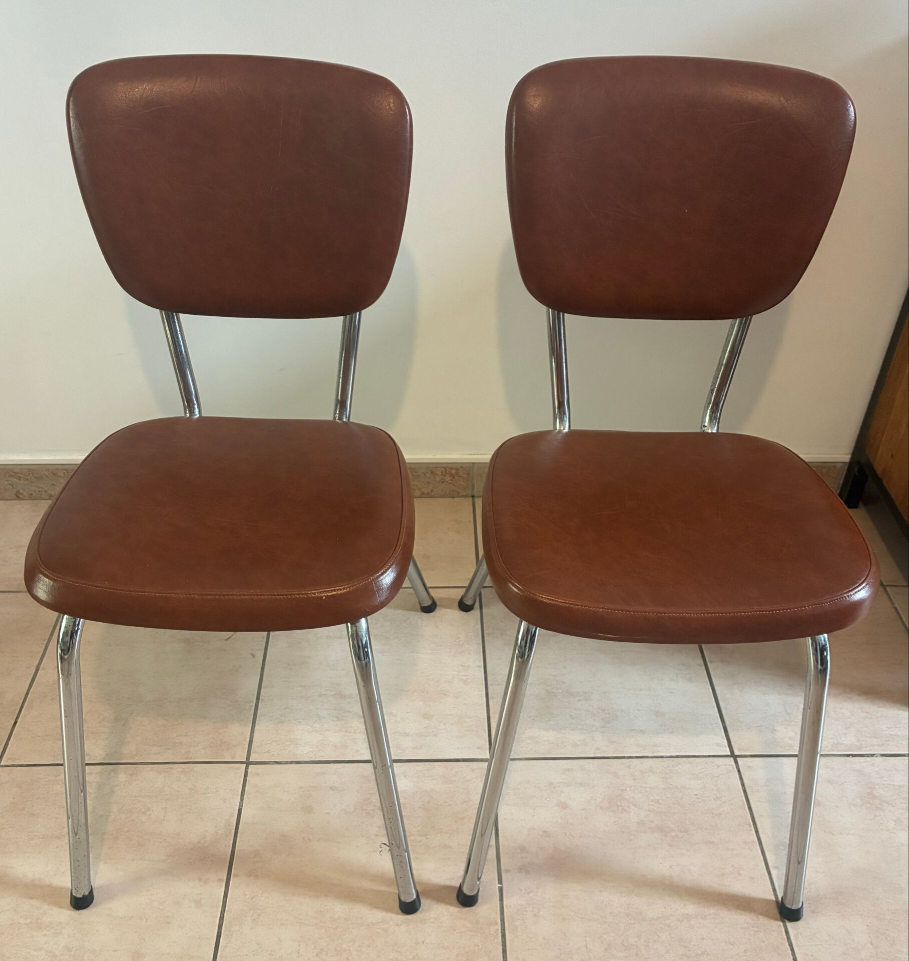 Set of 2 brown faux leather chairs – 1970s – vintage
