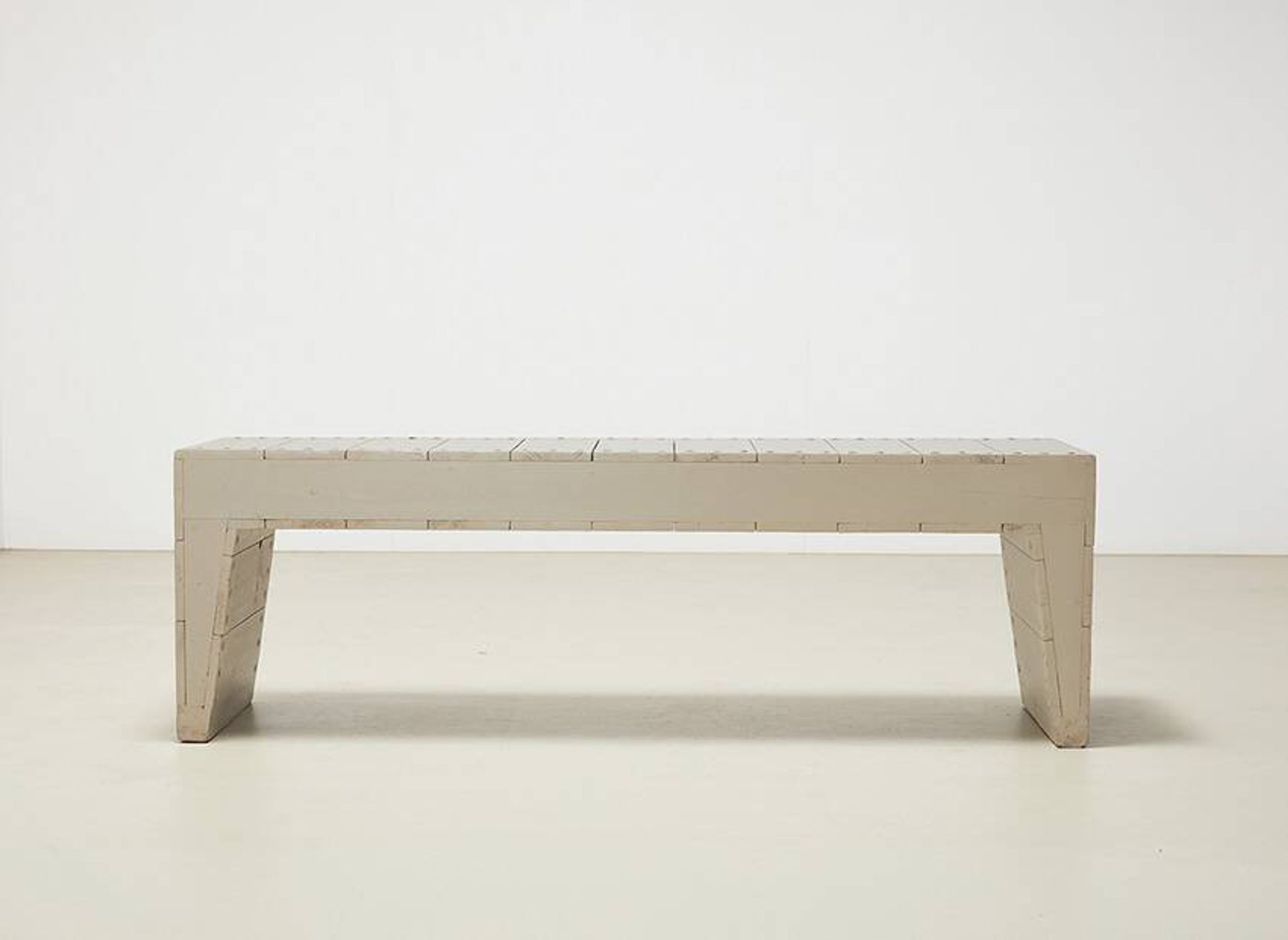 Banc de l'École Dom Hans van der Laan  de 's-Hertogenbosch Pays-Bas 1966