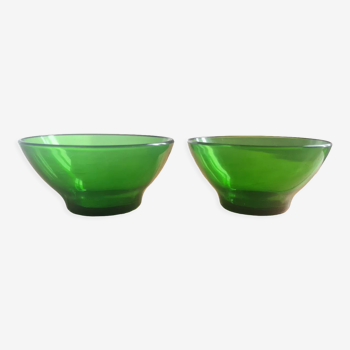 Pair of green glass bowls vereco