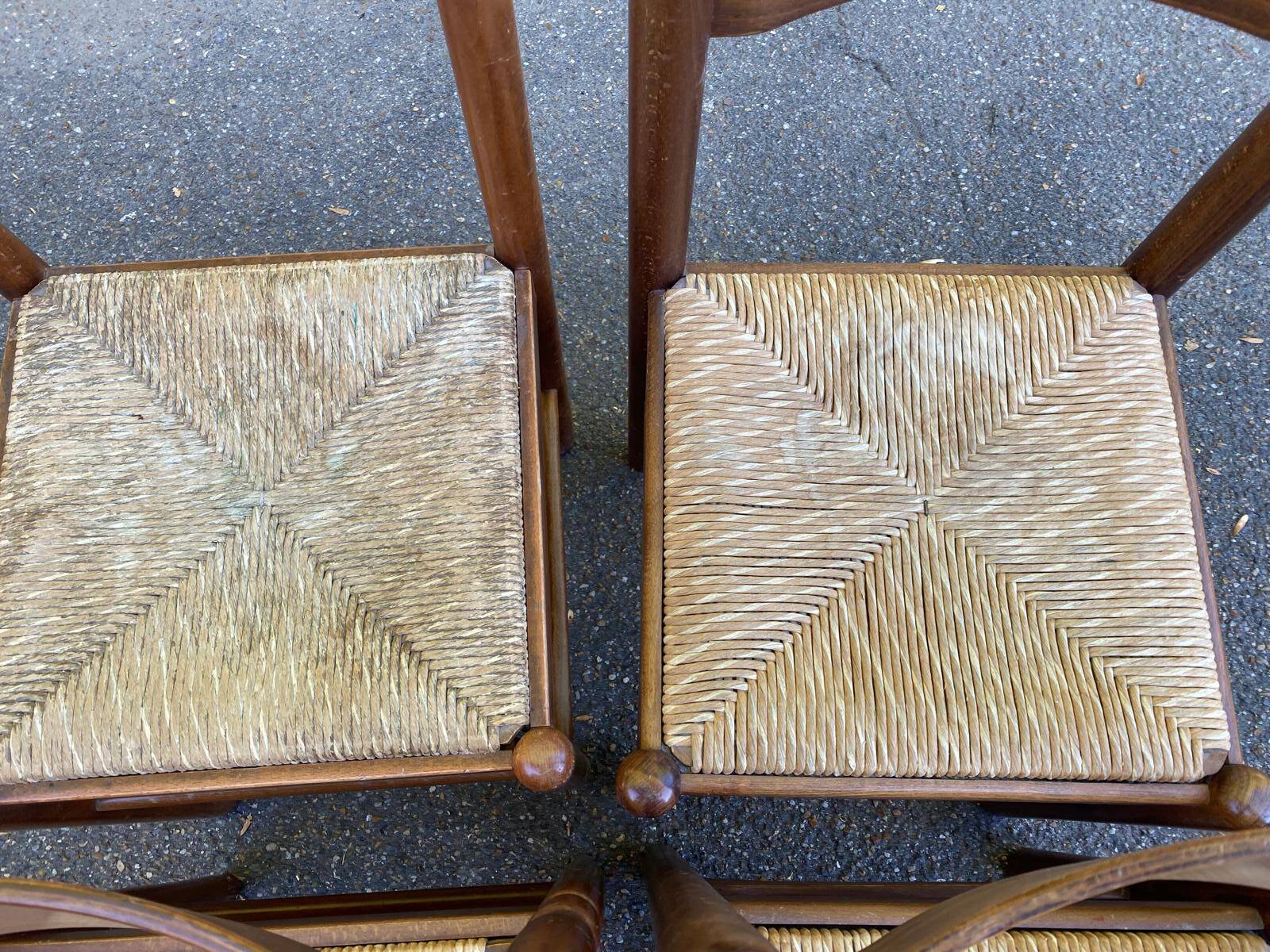 Set of 4 vintage chairs in solid wood and straw — Brutalist / rustic style