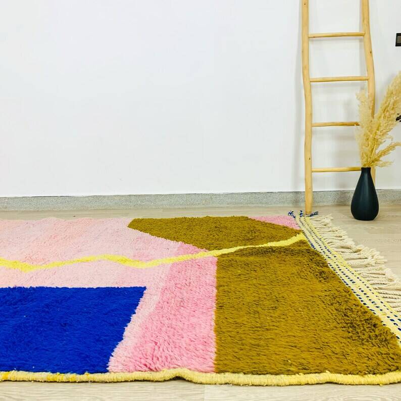 Handmade Moroccan rug 250cm x 150cm