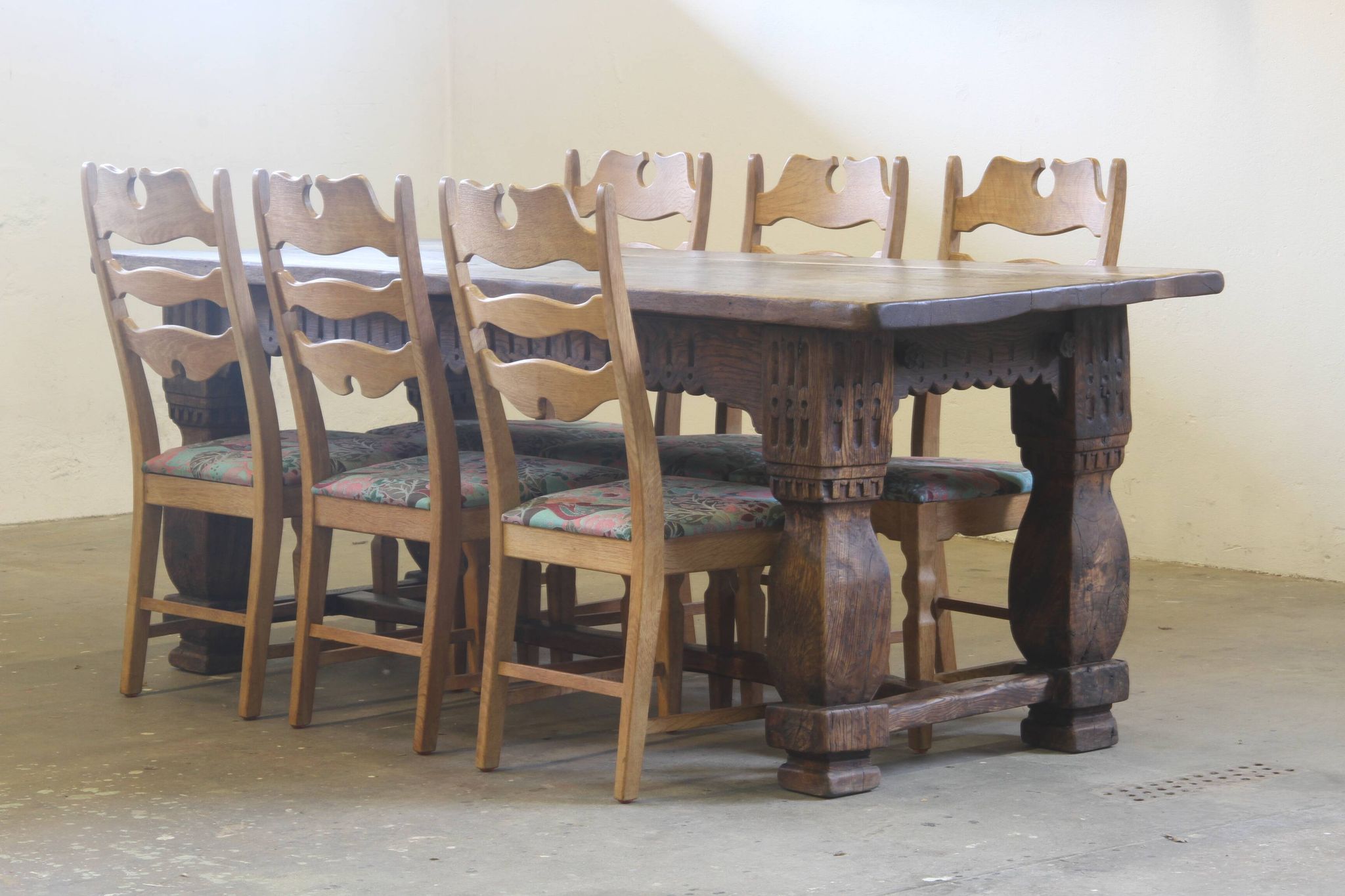 Large 17th century Jacobean style Baroque Farmhouse Refectory Table – Early