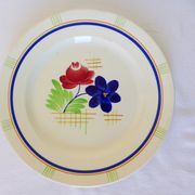 Vintage round serving dish from Gien, model Robinson 2106119.