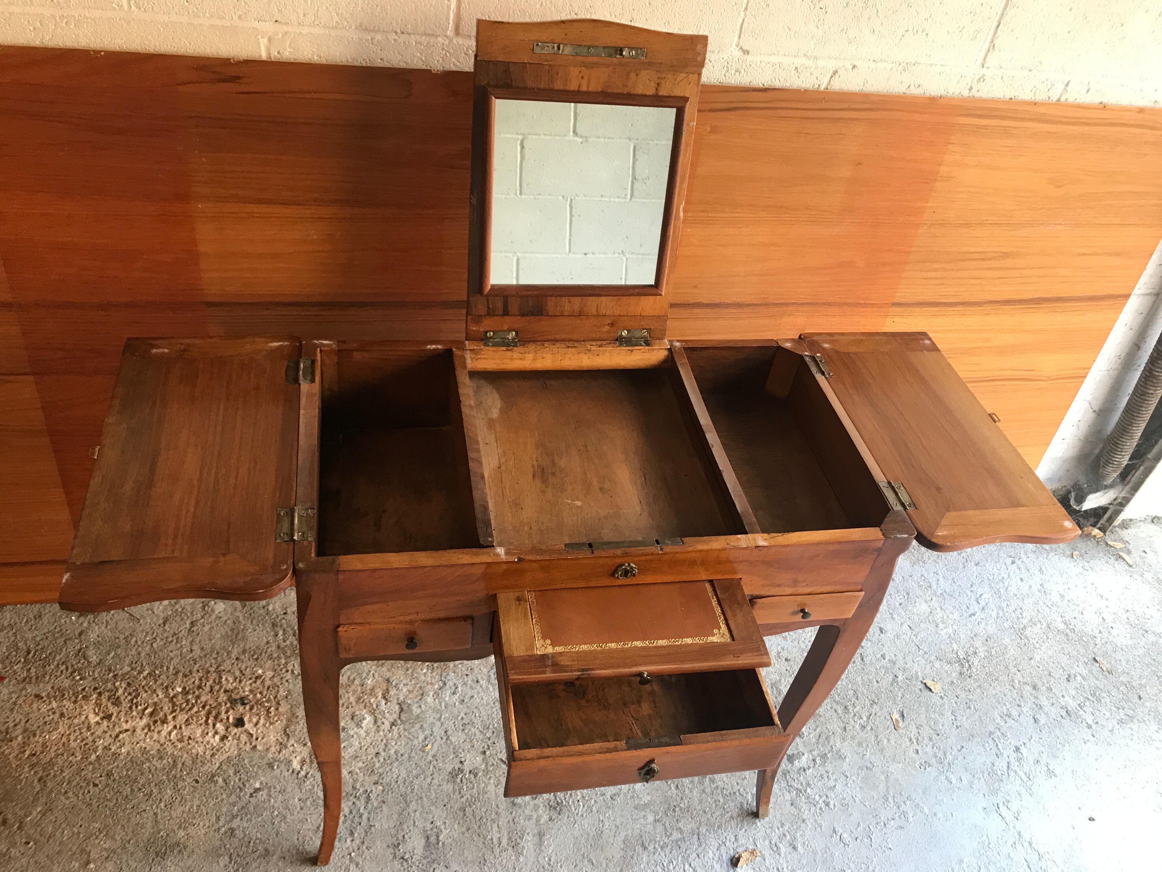 Dressing table style Louis XV Walnut