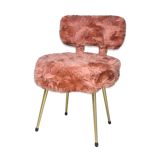 Pink moumoute chair