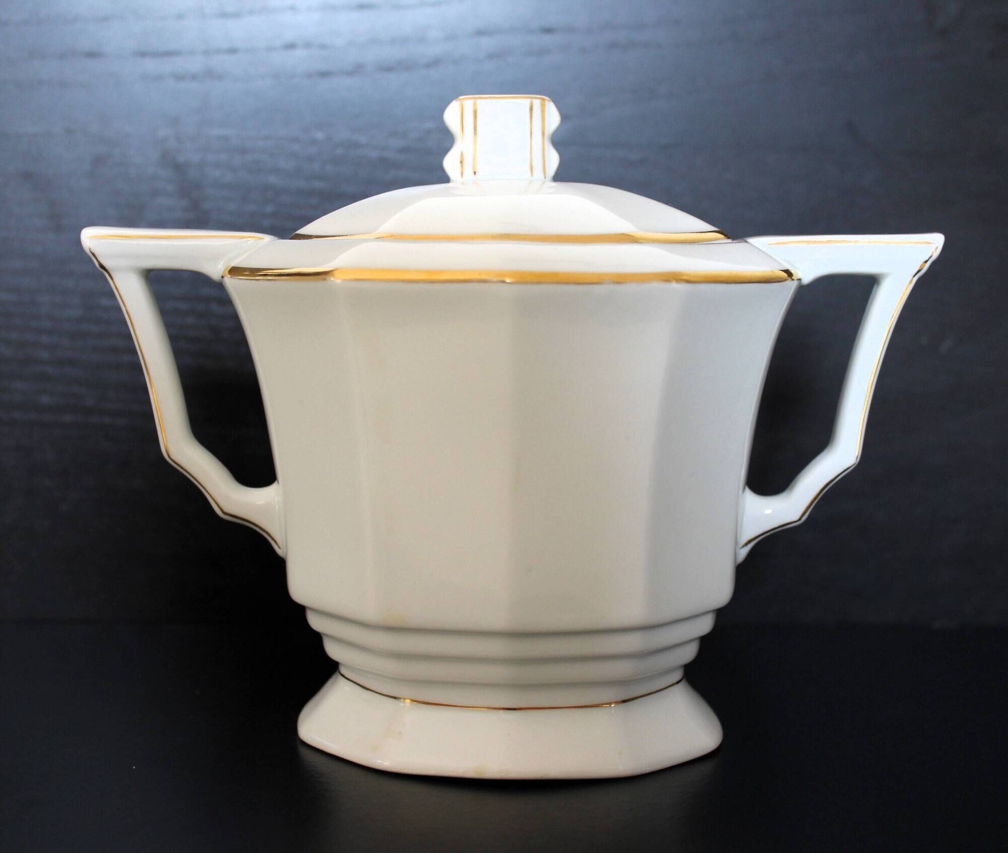 Art Deco ensemble of Czech coffee pot and sugar bowl.