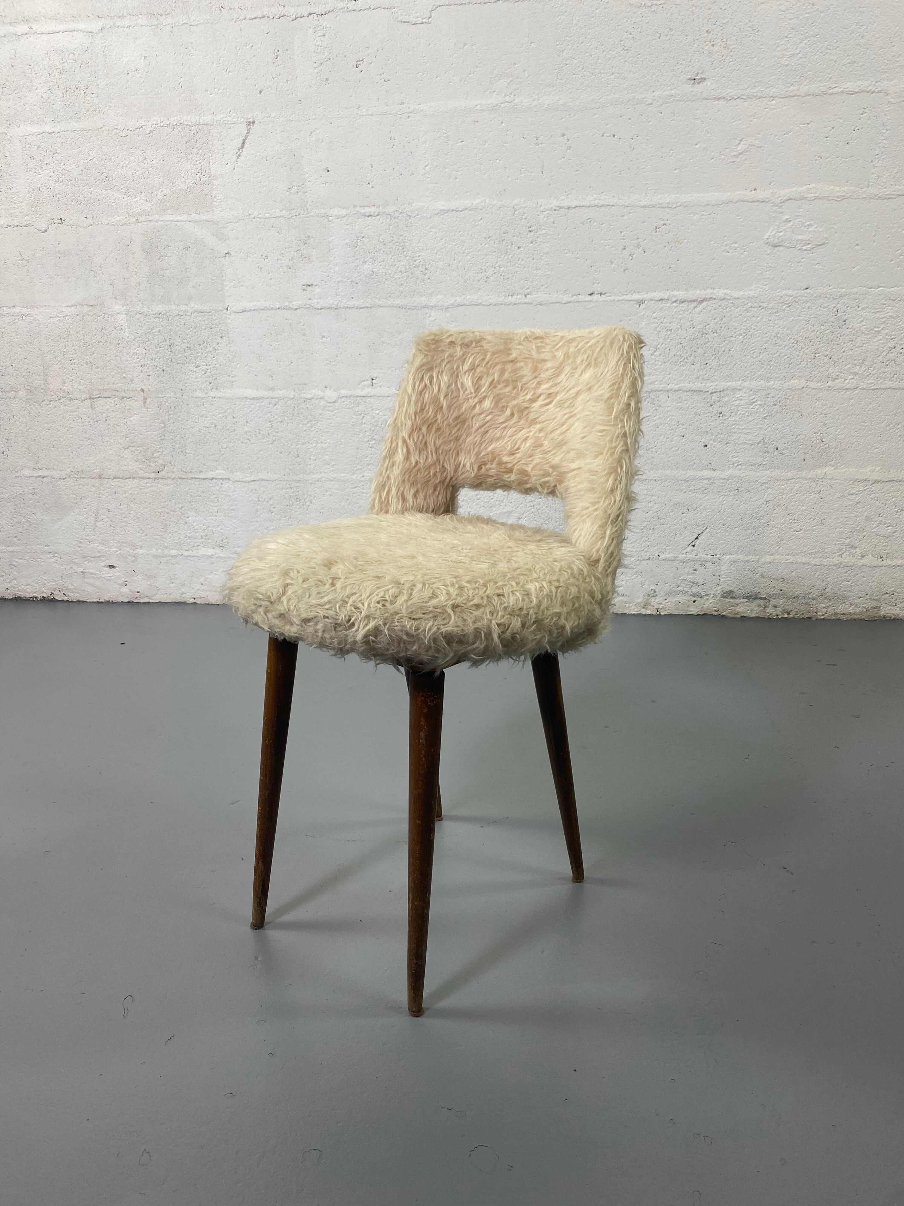 Vintage moumoute chair year 70