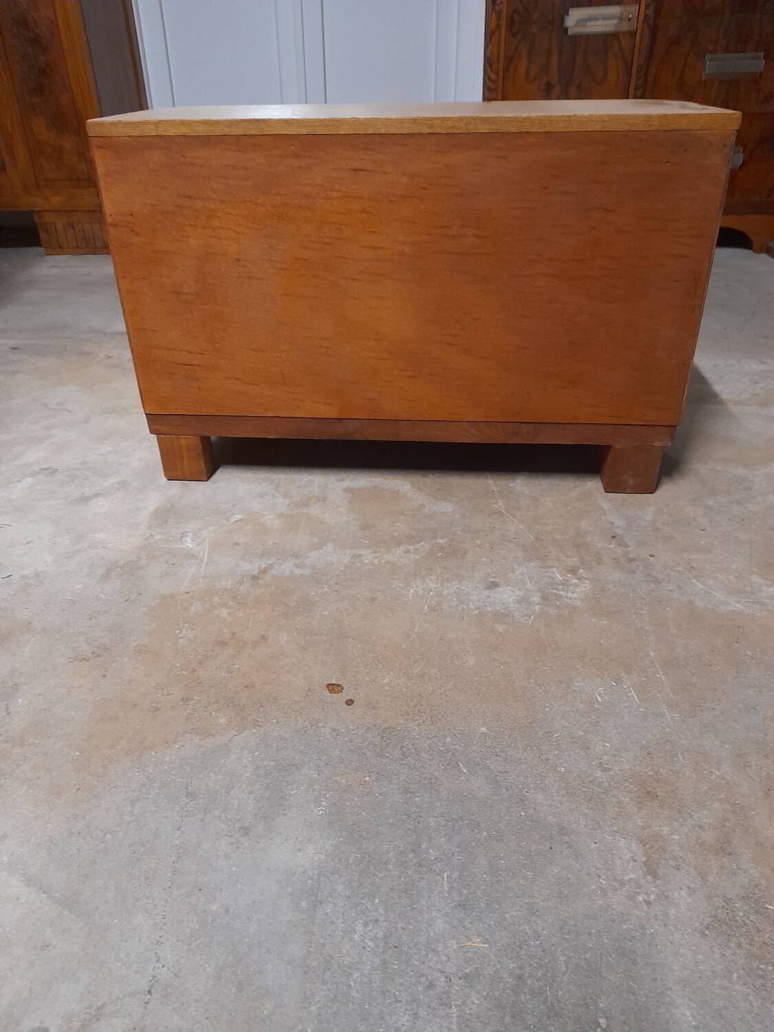Small solid oak chest of drawers