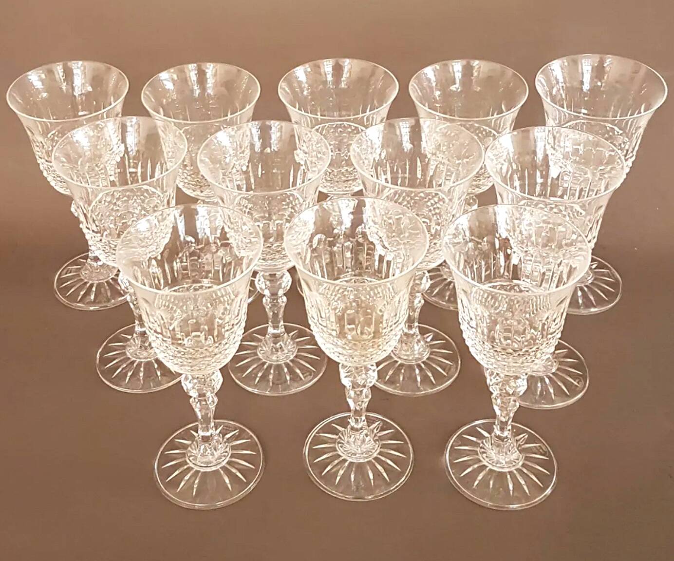 Paris crystal. 12 stemmed glasses in cut crystal