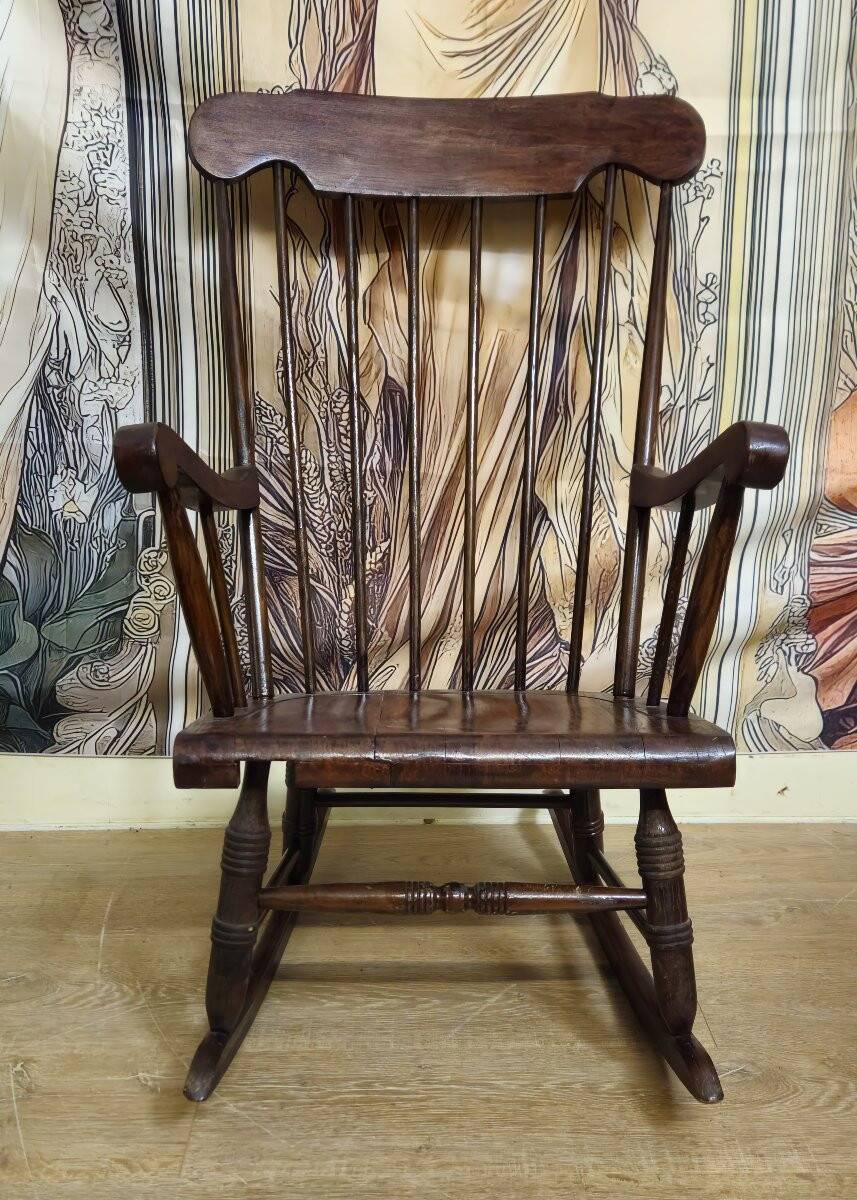 Antique wooden rocking chair – Windsor style – 20th century