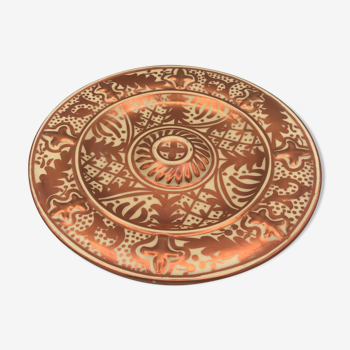 Hispano-moorish dish with umbilicus